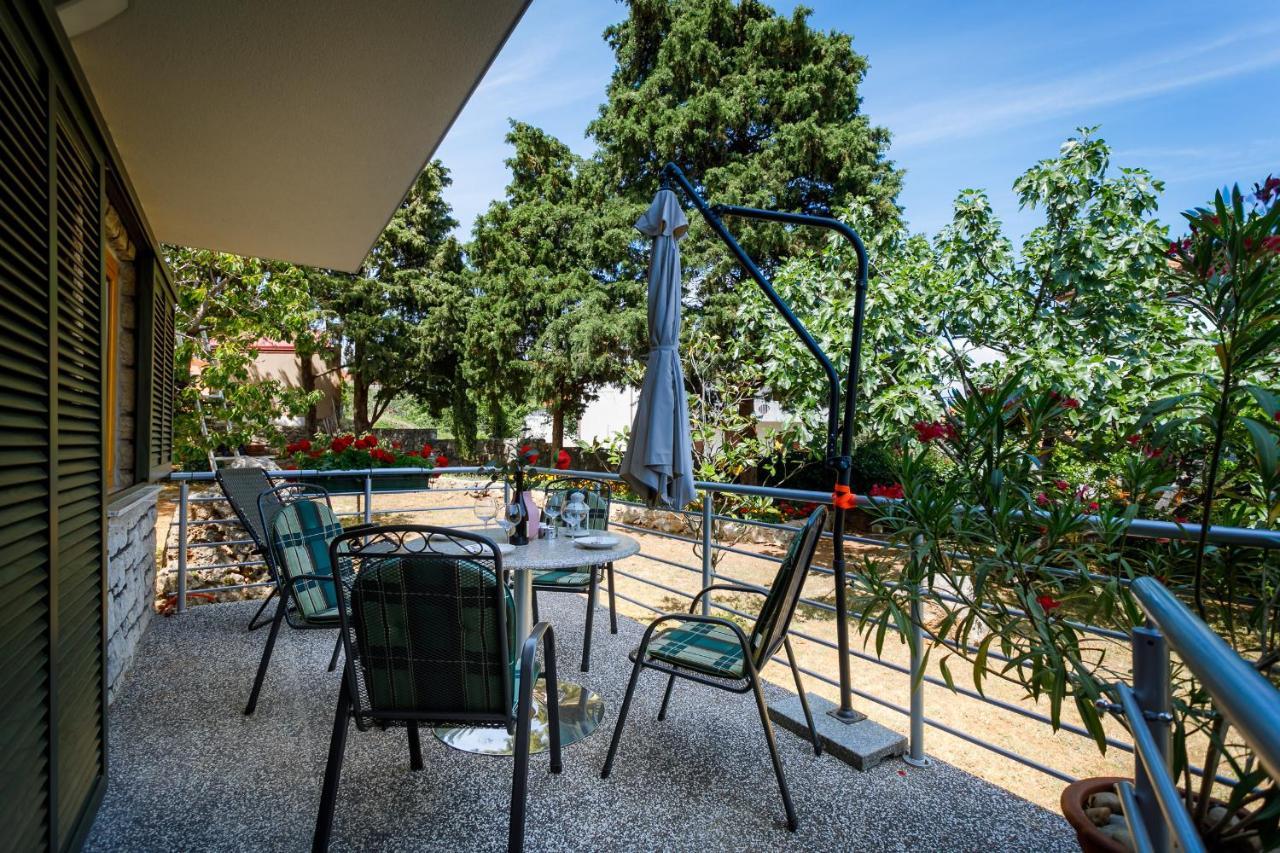 Studios Nada Krk Town Exteriér fotografie