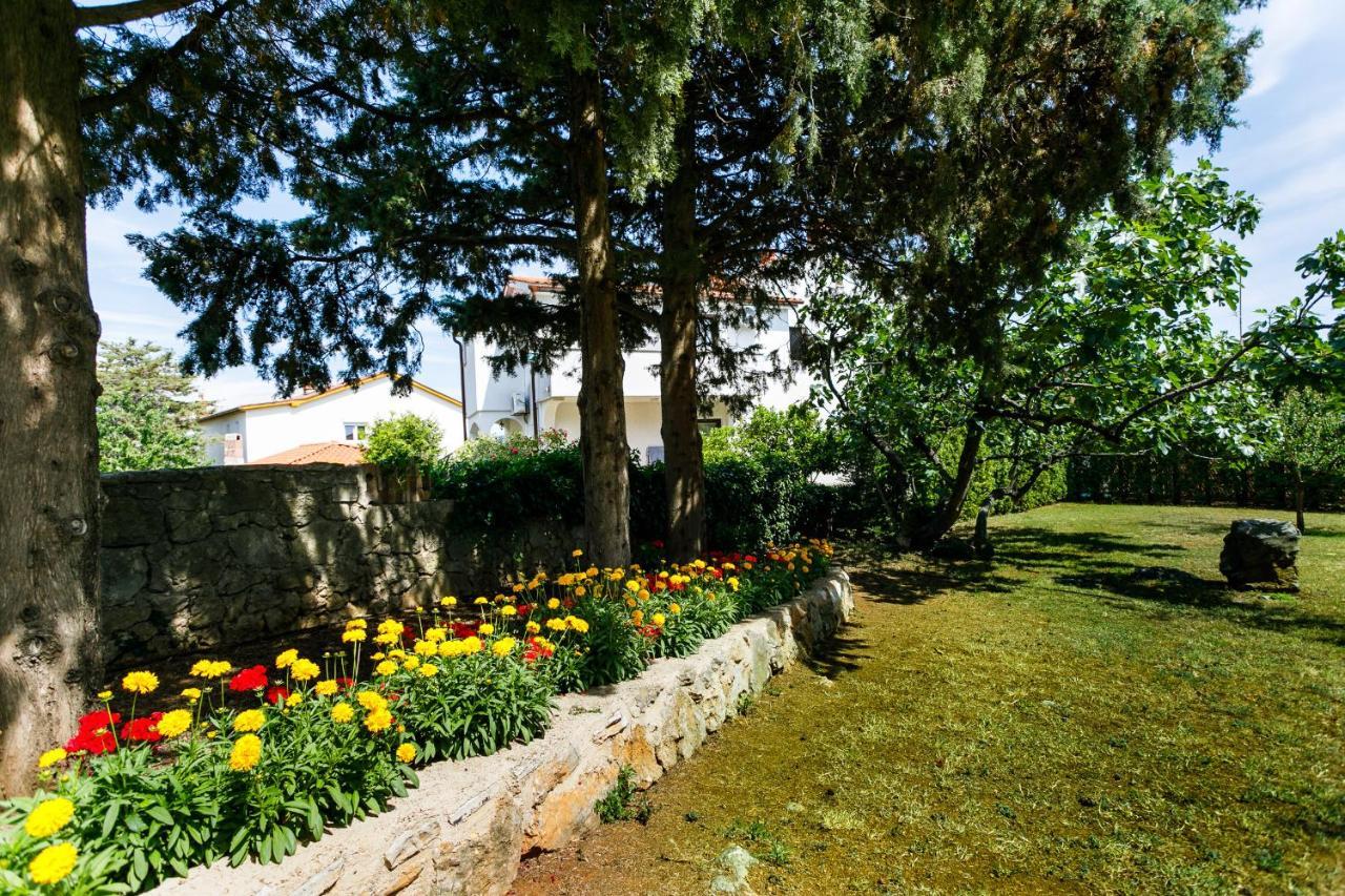Studios Nada Krk Town Exteriér fotografie